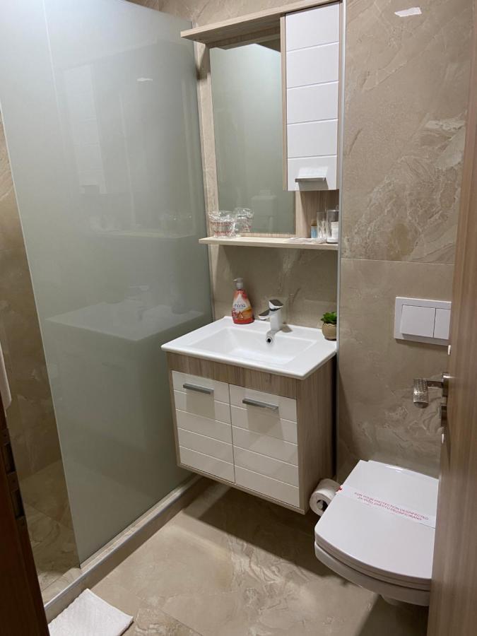 Hotel New Milenium Lukavac Luaran gambar