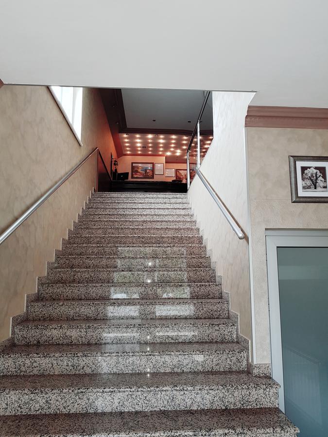 Hotel New Milenium Lukavac Luaran gambar