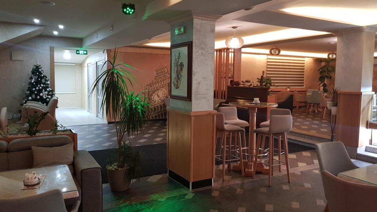 Hotel New Milenium Lukavac Luaran gambar